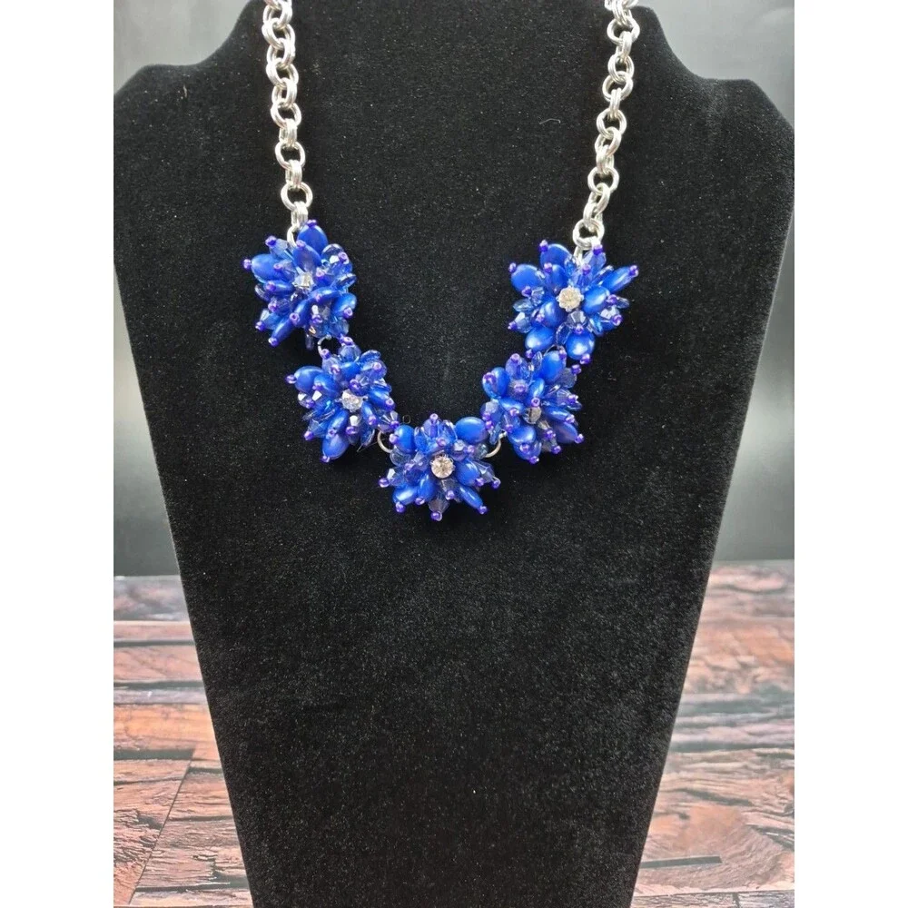 Vtg Lucite Flower Cluster Necklace Blue Crystal Silver Tone‎ 17–19